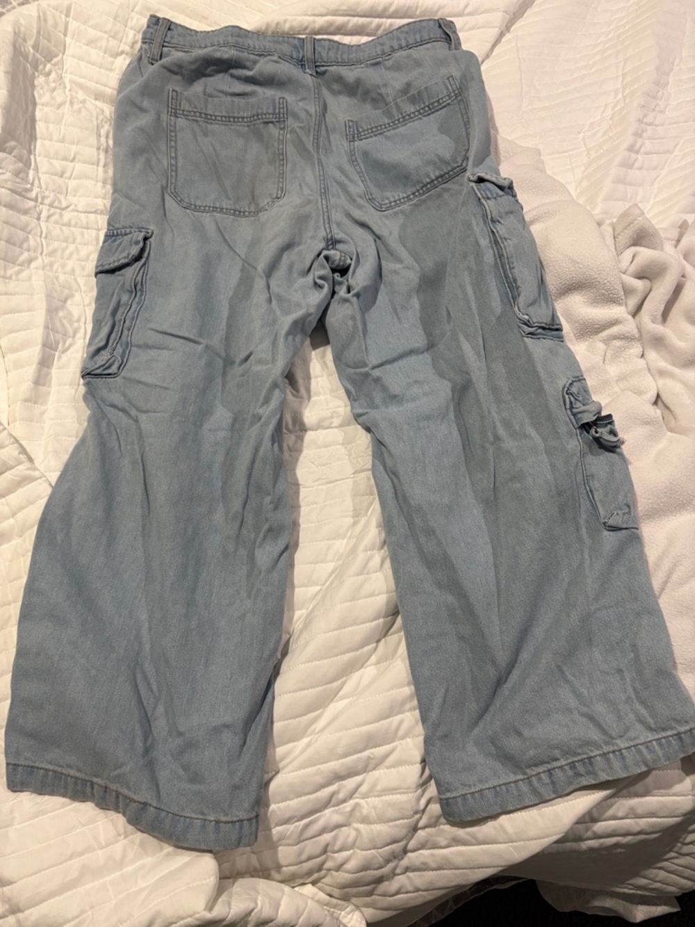 Universal Thread Light Blue Denim Cargo Jeans - Picture 7 of 8
